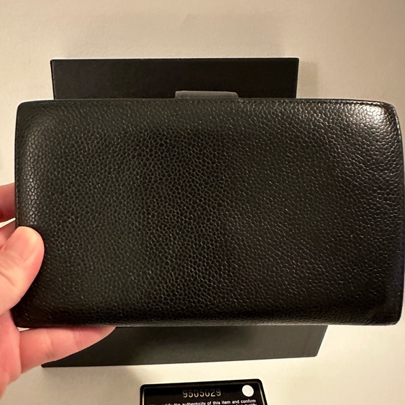 Sold for less @instagram - Picture 4 of 7